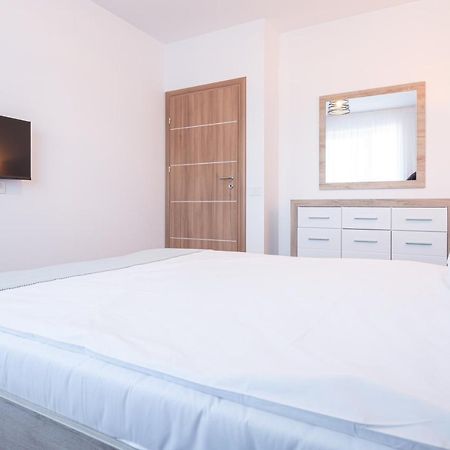 Serene Flat Apartman Nagyvárad Kültér fotó