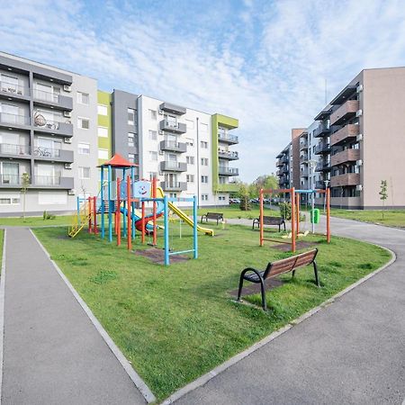 Serene Flat Apartman Nagyvárad Kültér fotó