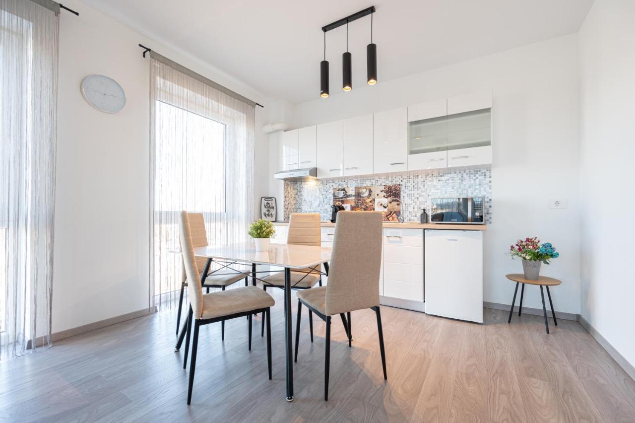Serene Flat Apartman Nagyvárad Kültér fotó